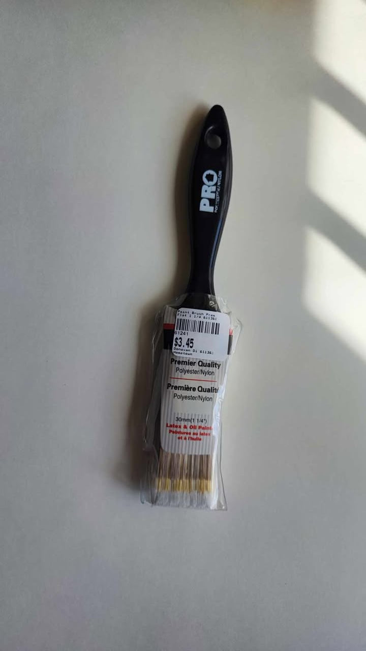 Paint Brush Prem Flat 1 1/4 611361